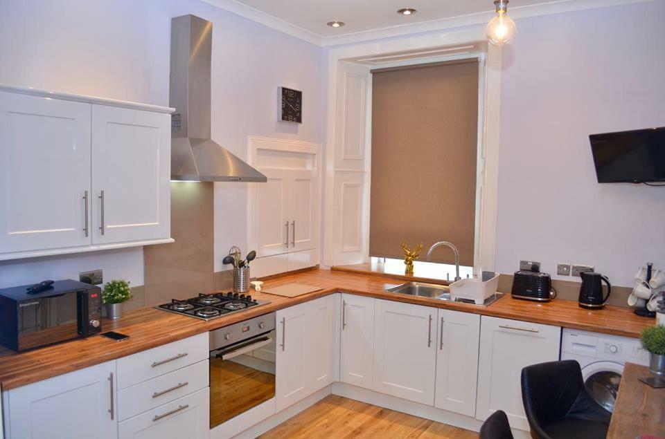 Clyde View Apartment เฮเลนส์บะระ ภายนอก รูปภาพ